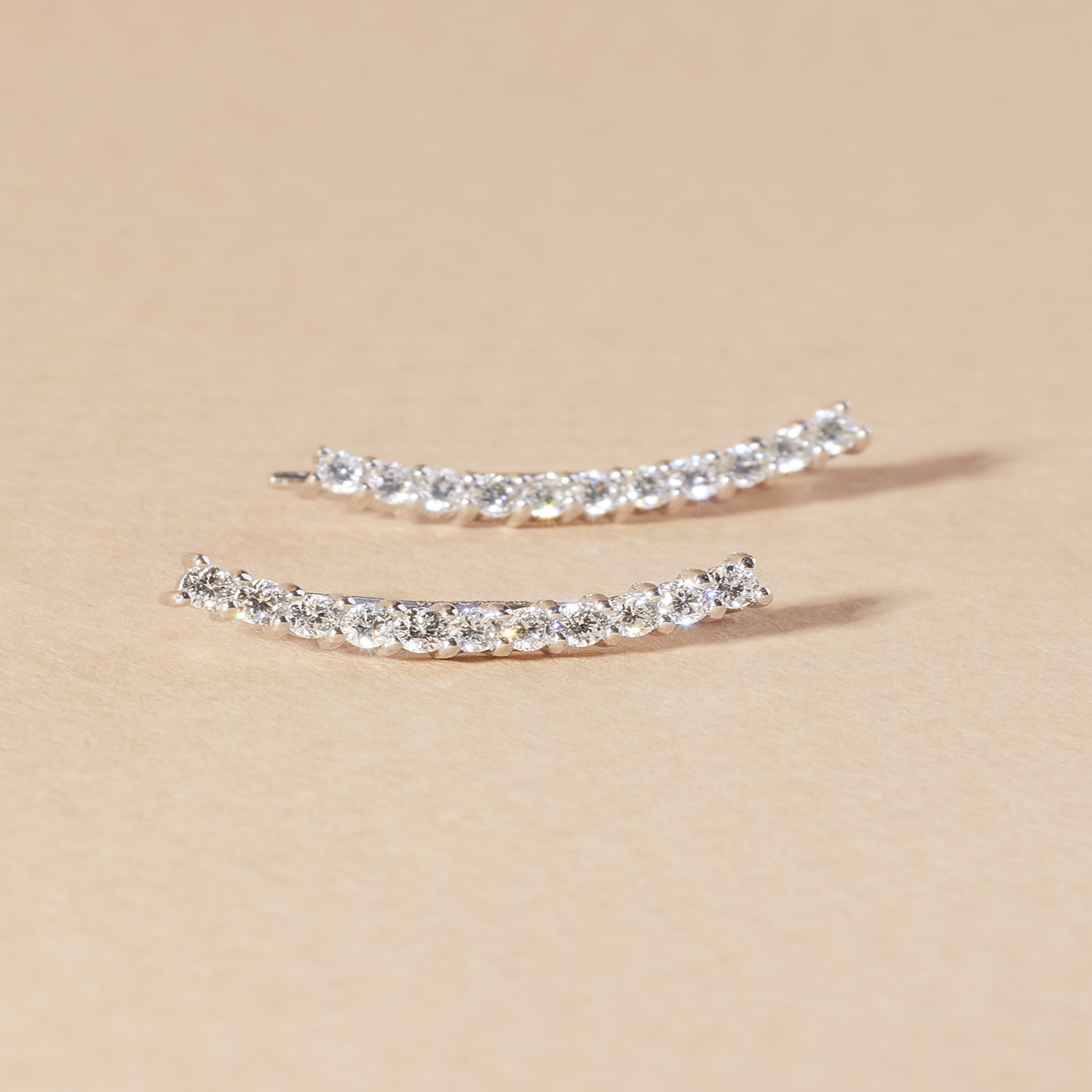 Aros de Oro Blanco 18kt Diamantes 40Pts Total | Danielle Costantini 2