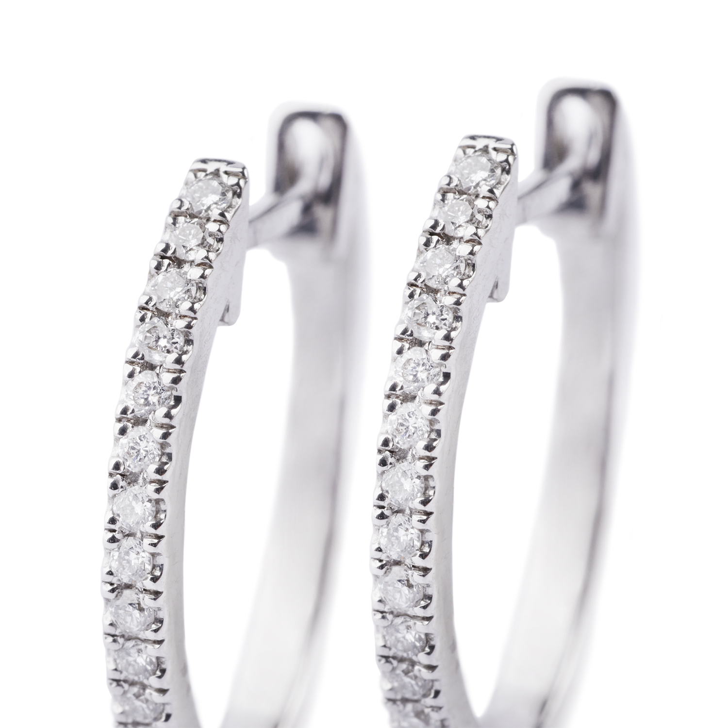 Aros de Oro Blanco 18kt con Diamantes Oval 16pts total SI/H 2