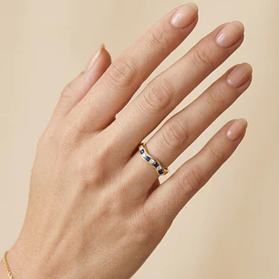 Anillo Oro Miel 18kt Brisa con Zafiros y Circonitas