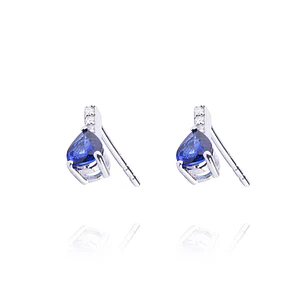 Aros de Oro 18kt con Diamantes 4pts total SI/H 69pts Zafiro