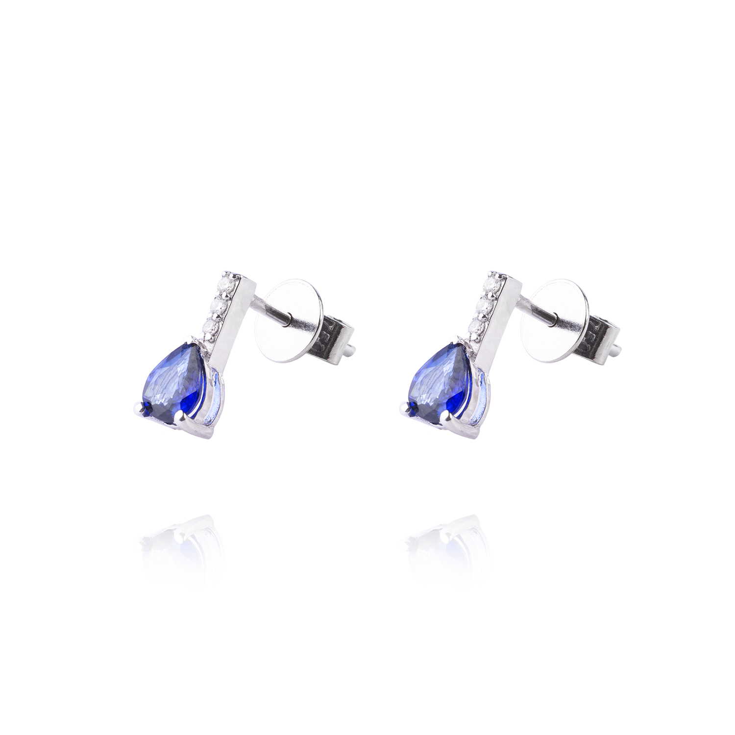 Aros de Oro 18kt con Diamantes 4pts total SI/H 69pts Zafiro 2