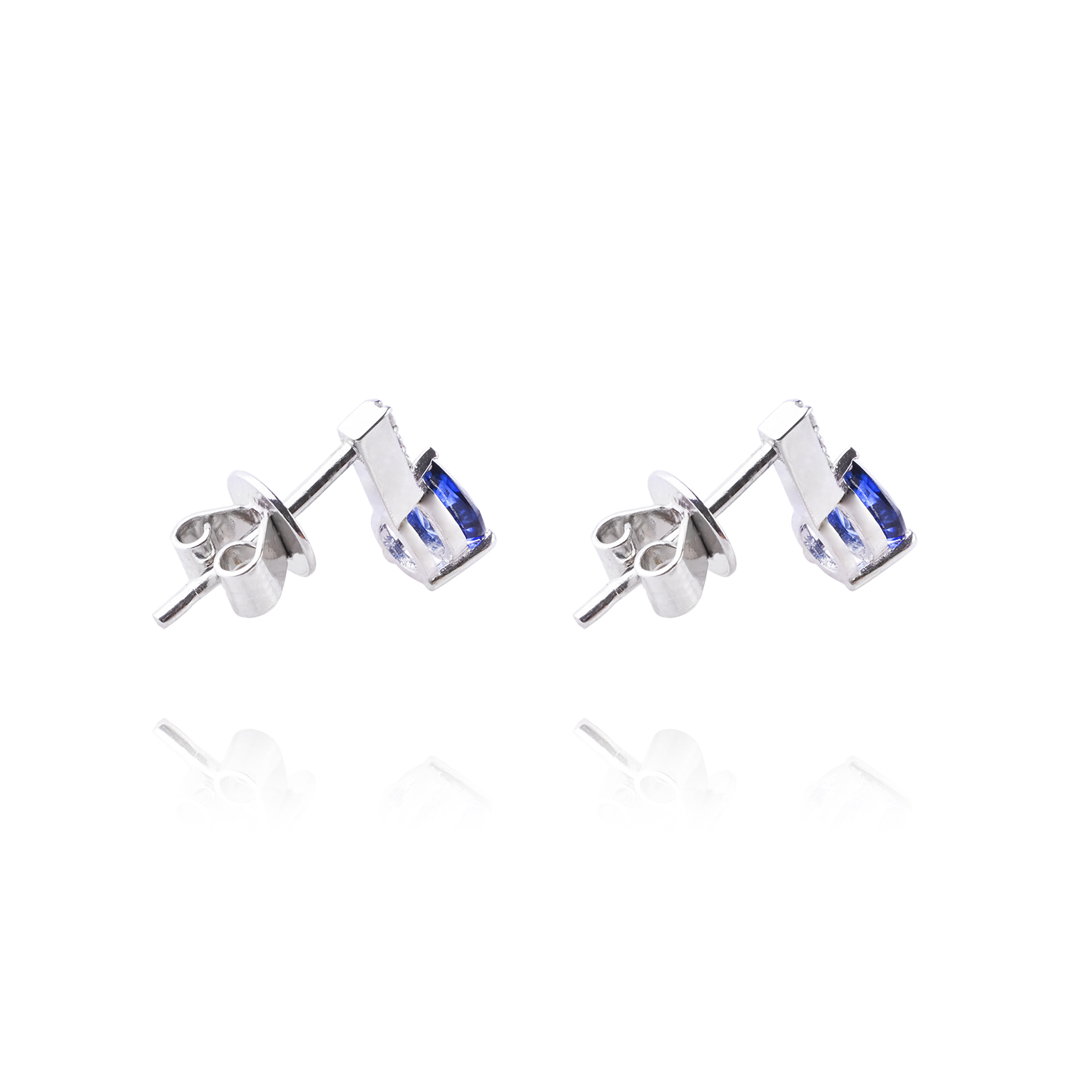 Aros de Oro 18kt con Diamantes 4pts total SI/H 69pts Zafiro 3