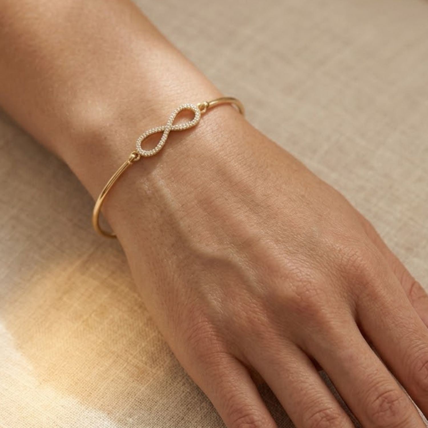 Pulsera Oro Amarillo 18Kt Infinito Diamantes 15pts 4