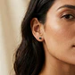 Aros Oro Miel 18kt Chatón con Ónix 4 mm - Miniatura 4