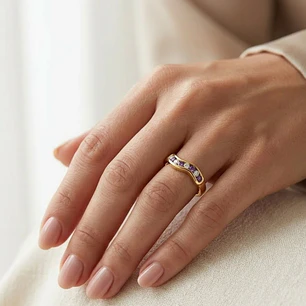 Anillo Oro Miel 18kt Brisa con Amatistas y Circonitas