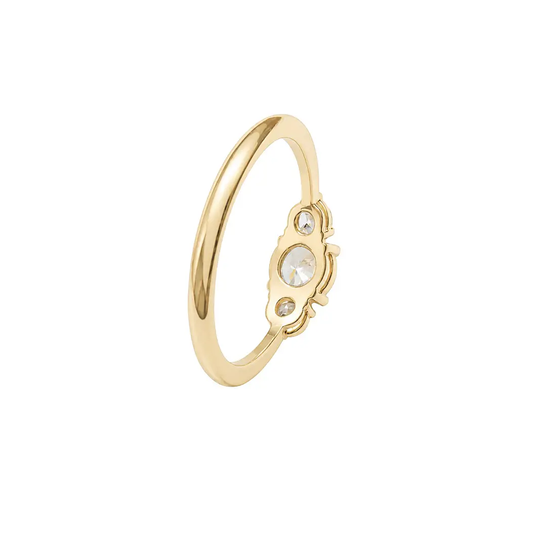Anillo Oro Miel 18kt Trilogía Radiante 2