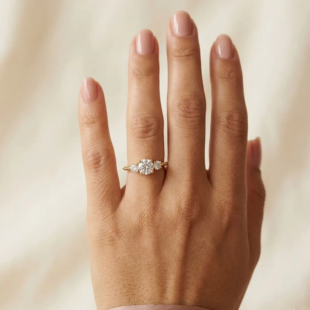 Anillo Oro Miel 18kt Trilogía Radiante 4