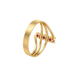 Anillo Oro Miel 18kt Trilogía con Rubí