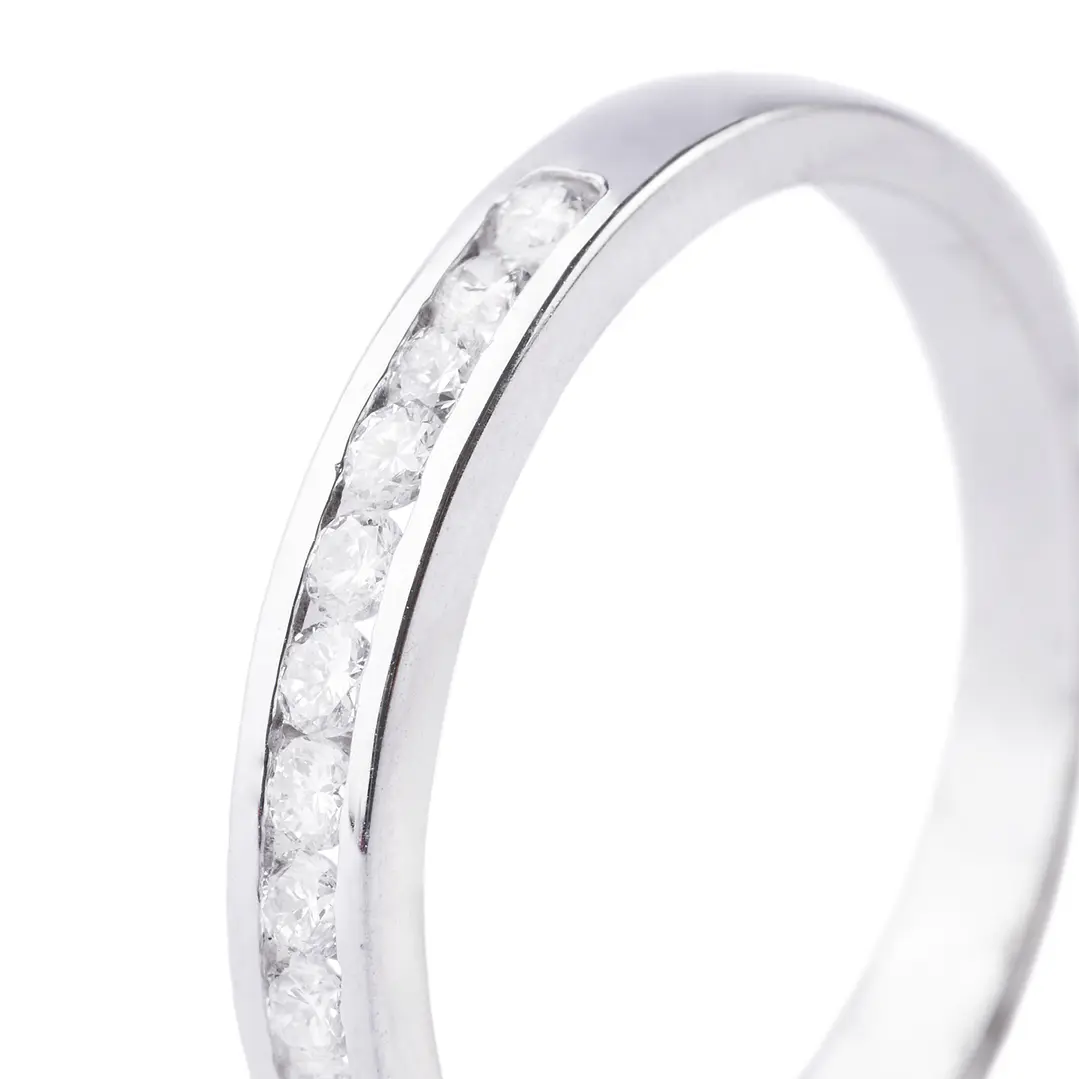 Anillo de Oro 18kt con Diamantes de Riel 26 Pts Corte Brillante SI/H 13 3
