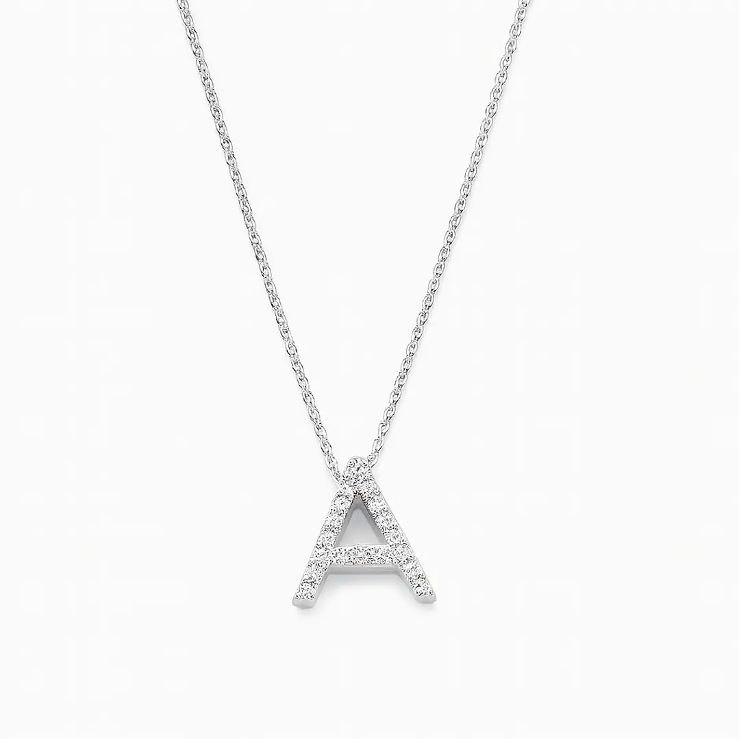 Collar de Oro Blanco 18kt Diamantes 10 Pts  Letra A 3