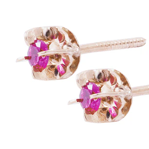 Aros Oro Miel 18kt Chatón Rubí 3mm