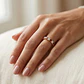 Anillo Oro Miel 18kt Media Alianza con Circonitas Rubí - Miniatura 4