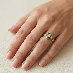 Anillo Oro Miel 18kt Ondas con Circonitas Esmeraldina