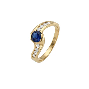 Anillo Oro Miel 18kt Solitario con Circonita Zafiro y Circonitas Blancas
