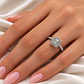Anillo Compromiso Oro Blanco 18kt Diamante 52 Puntos en Cuadro Diamante 17 Puntos - Miniatura 4