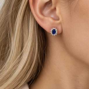 Aros Oro Blanco 18kt Botón de Diamante 33 Puntos Safiro Central 1,10 Puntos
