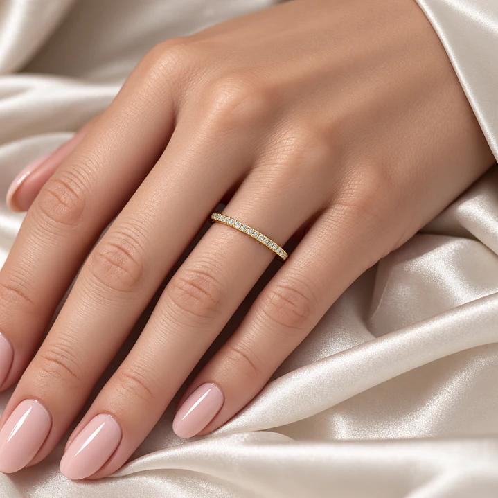Anillo de Oro Amarillo 18kt Cintillo Circon Fino 4