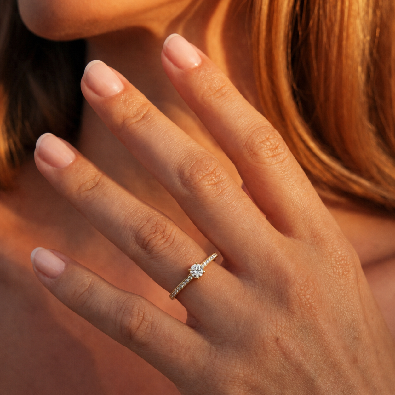 Anillo Oro Amarillo 18kt Circonitas- Central 3MM 4