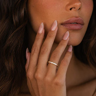 Anillo Oro Amarillo 18kt Medio Cintillo Circonita