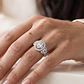 Anillo Compromiso Oro Blanco Broche Triple Diamante Baguette 1,07 Quilates - Miniatura 4