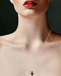 Collar de Diamante Oro 18 Kts. Mano de Fátima Diamantes Negros