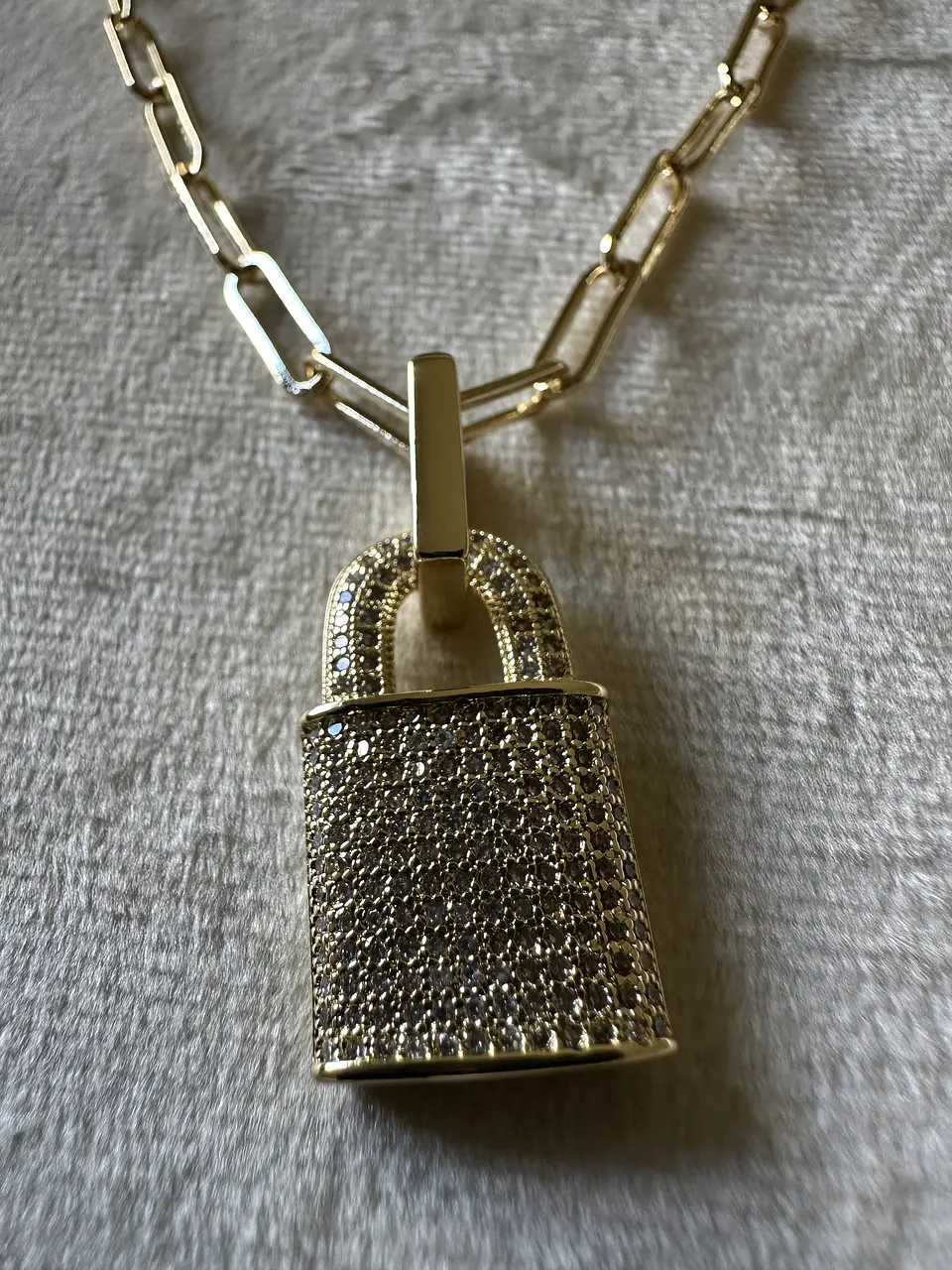 Collar Candado Oro 2