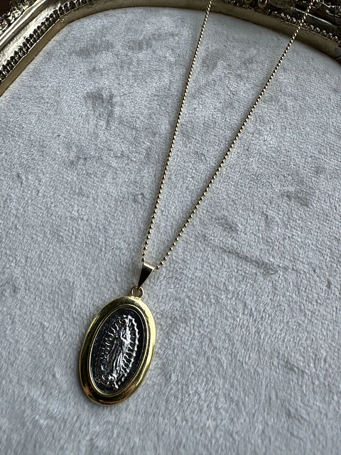 Collar Virgen de los rayos bicolor