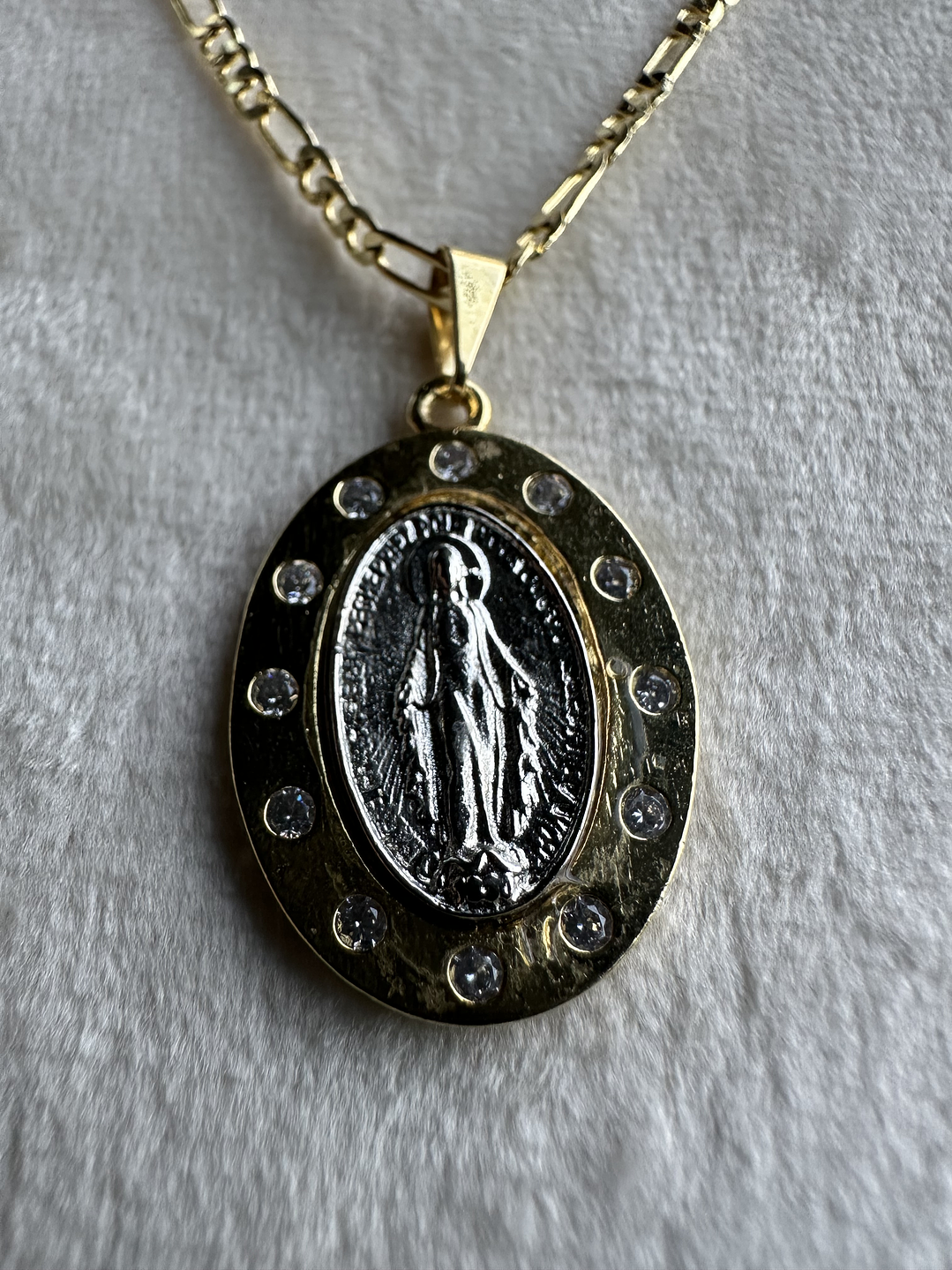 Collar Virgen Milagrosa Oro 2