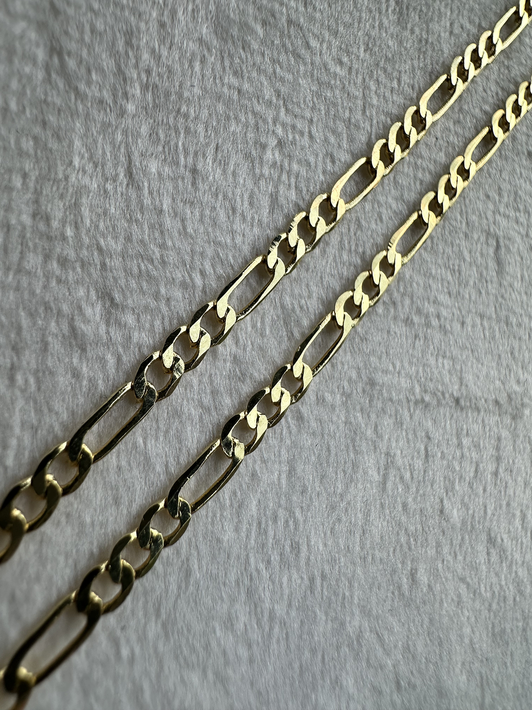 Collar Virgen Milagrosa Oro 4