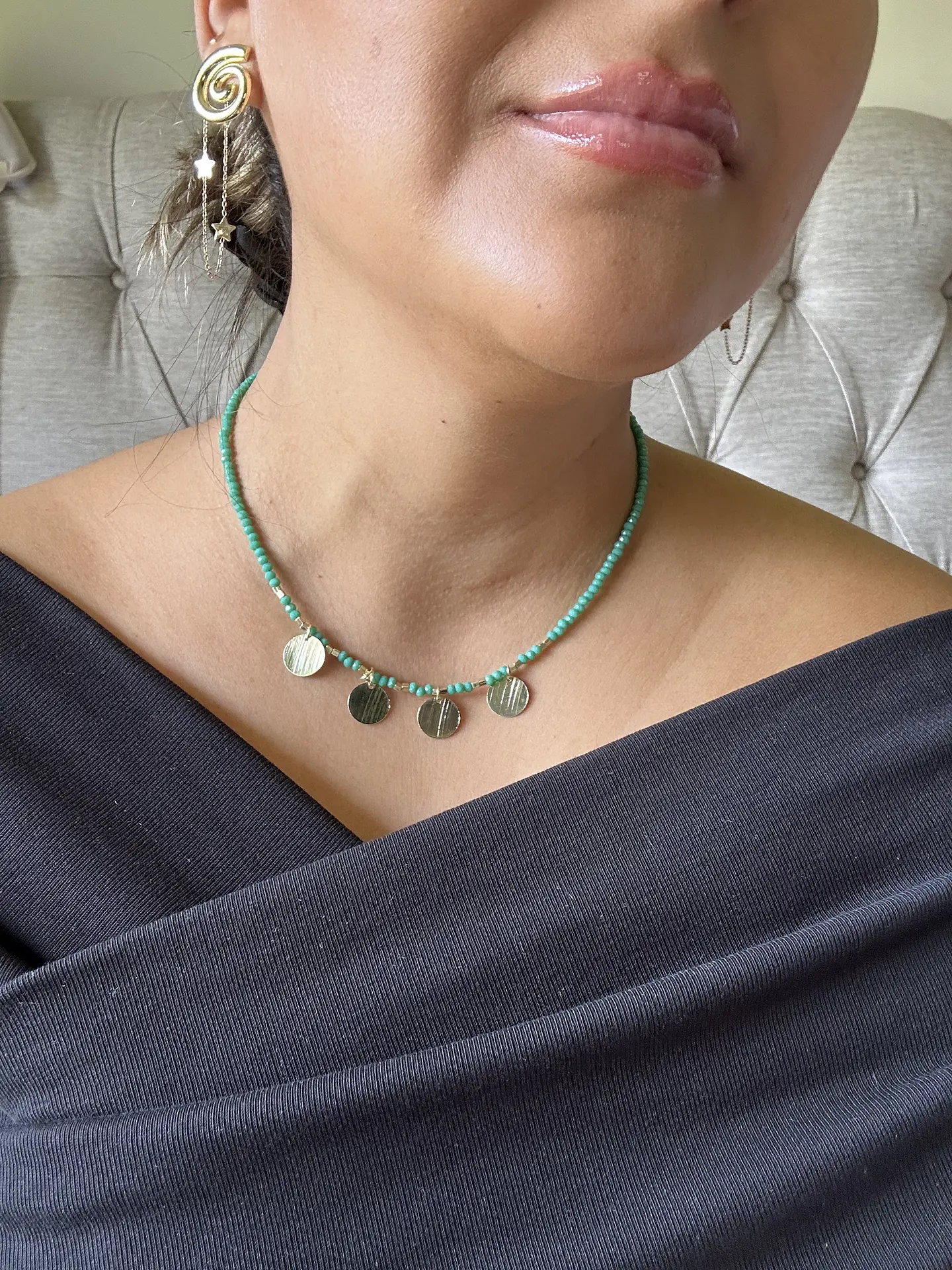 Collar Holly 2