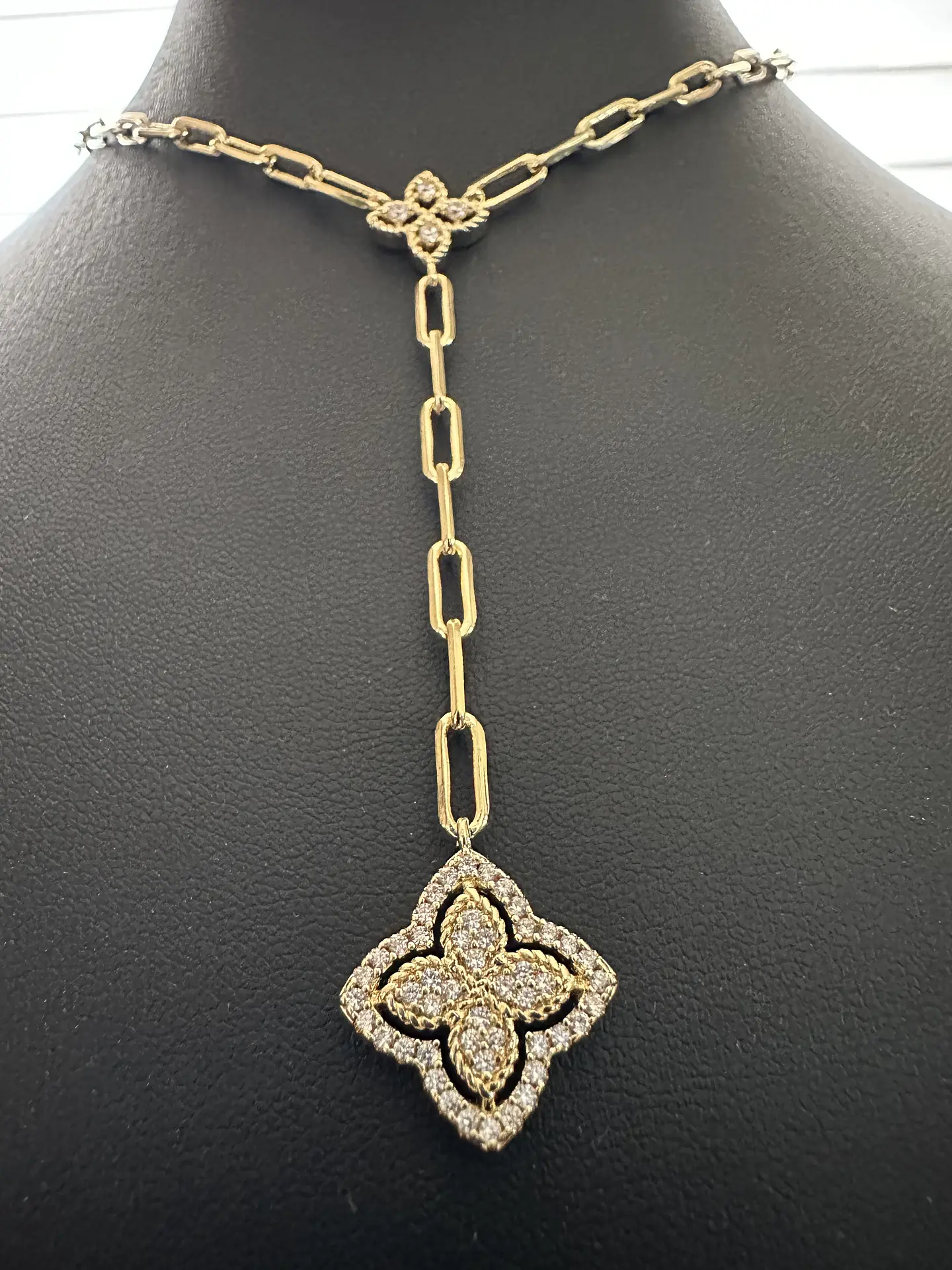 Collar trébol  1