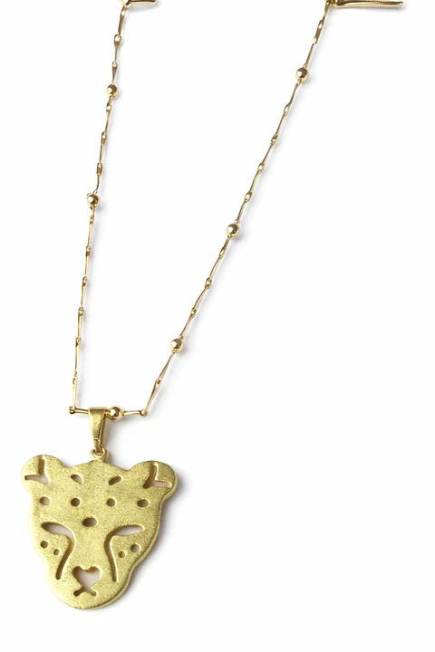 Collar leopard