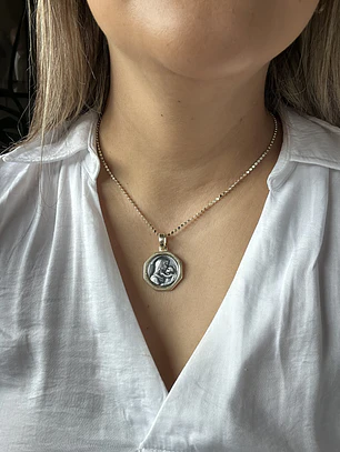 Collar Virgen y Niño Jesús 