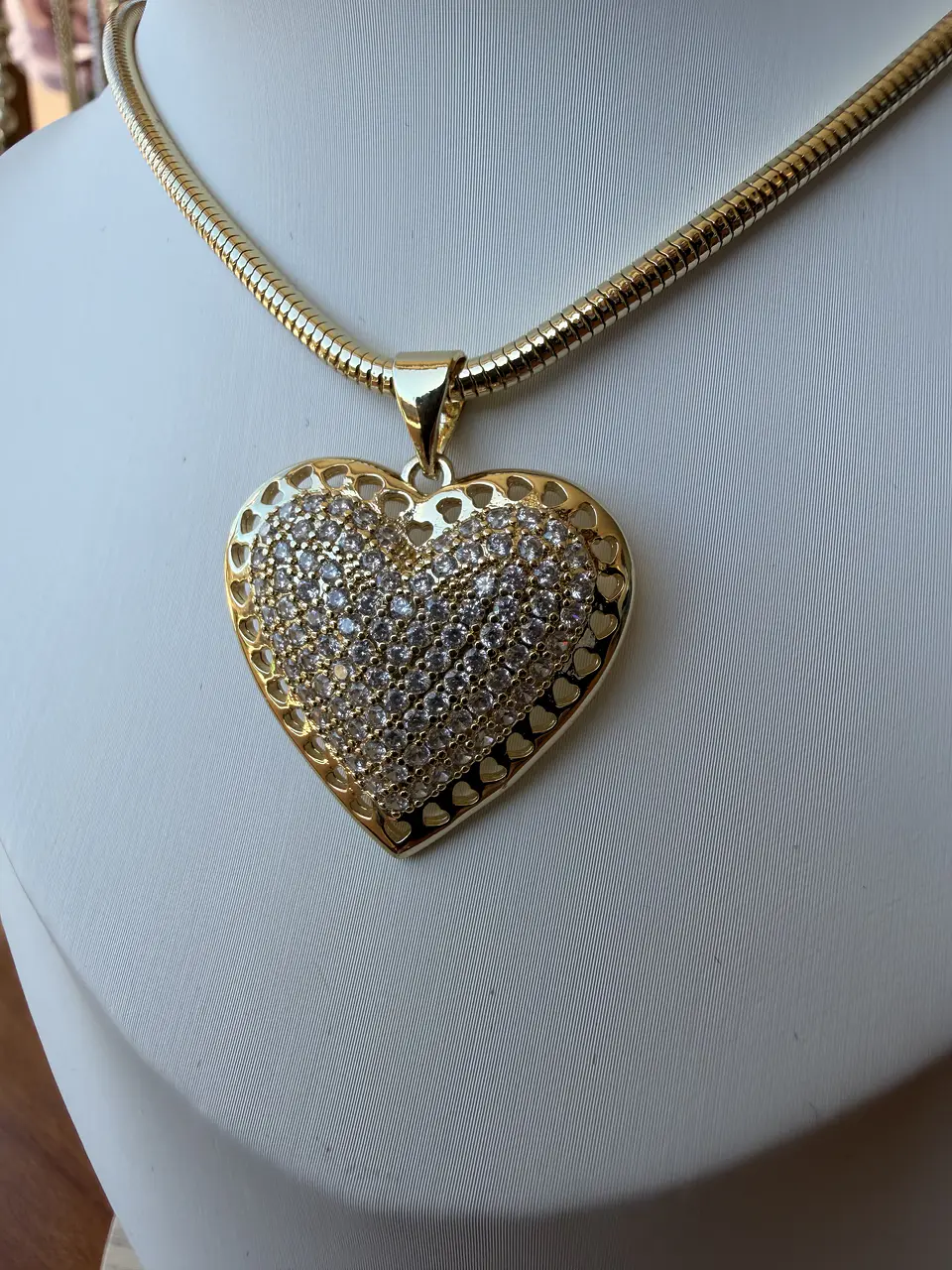 Collar Corazón calado 3