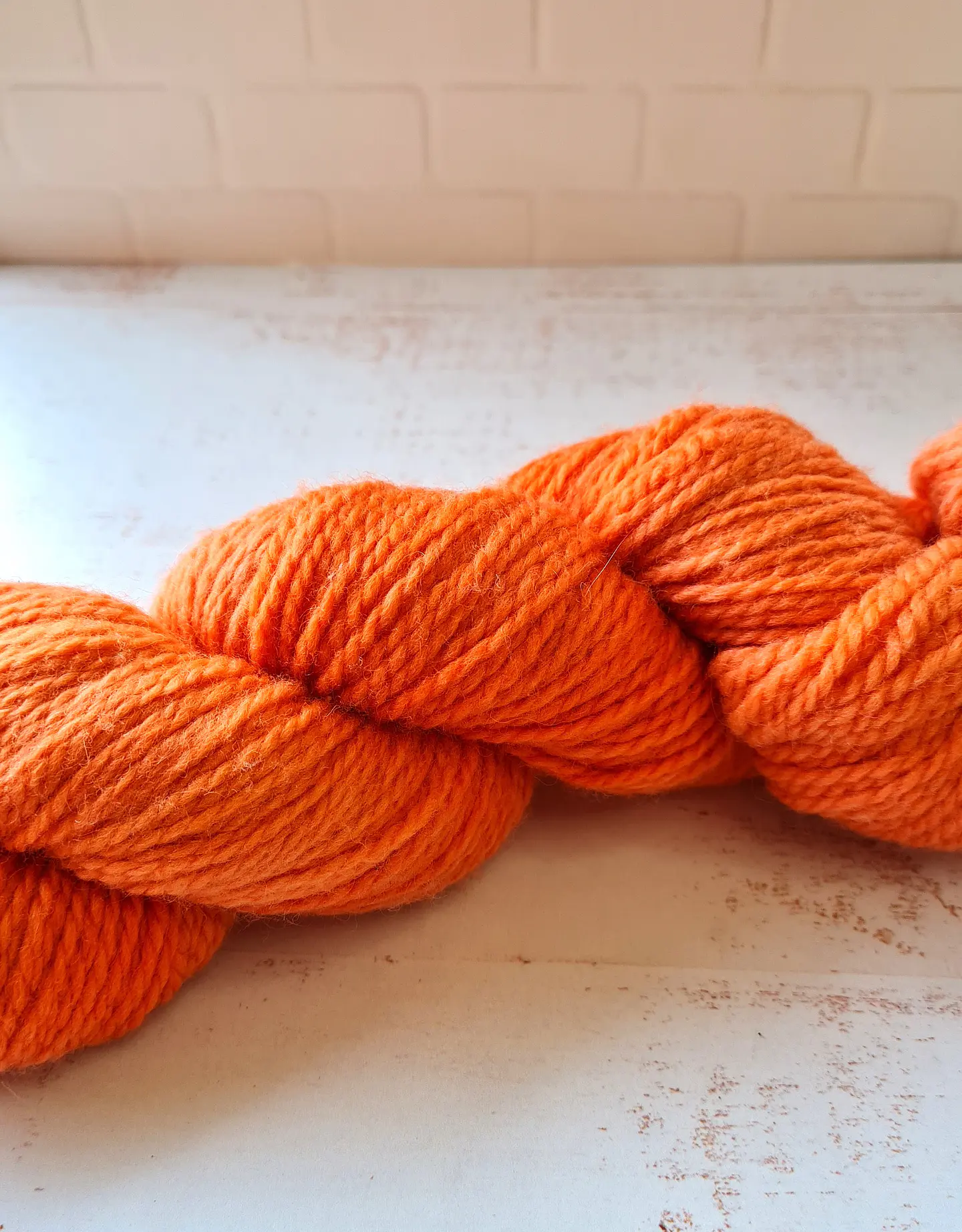 Lana merino teñida a mano grosor worsted 4