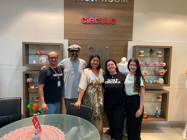 "Vacaciones" en la fábrica de Círculo
