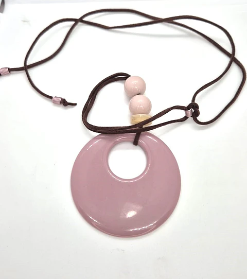 Collar palo rosa