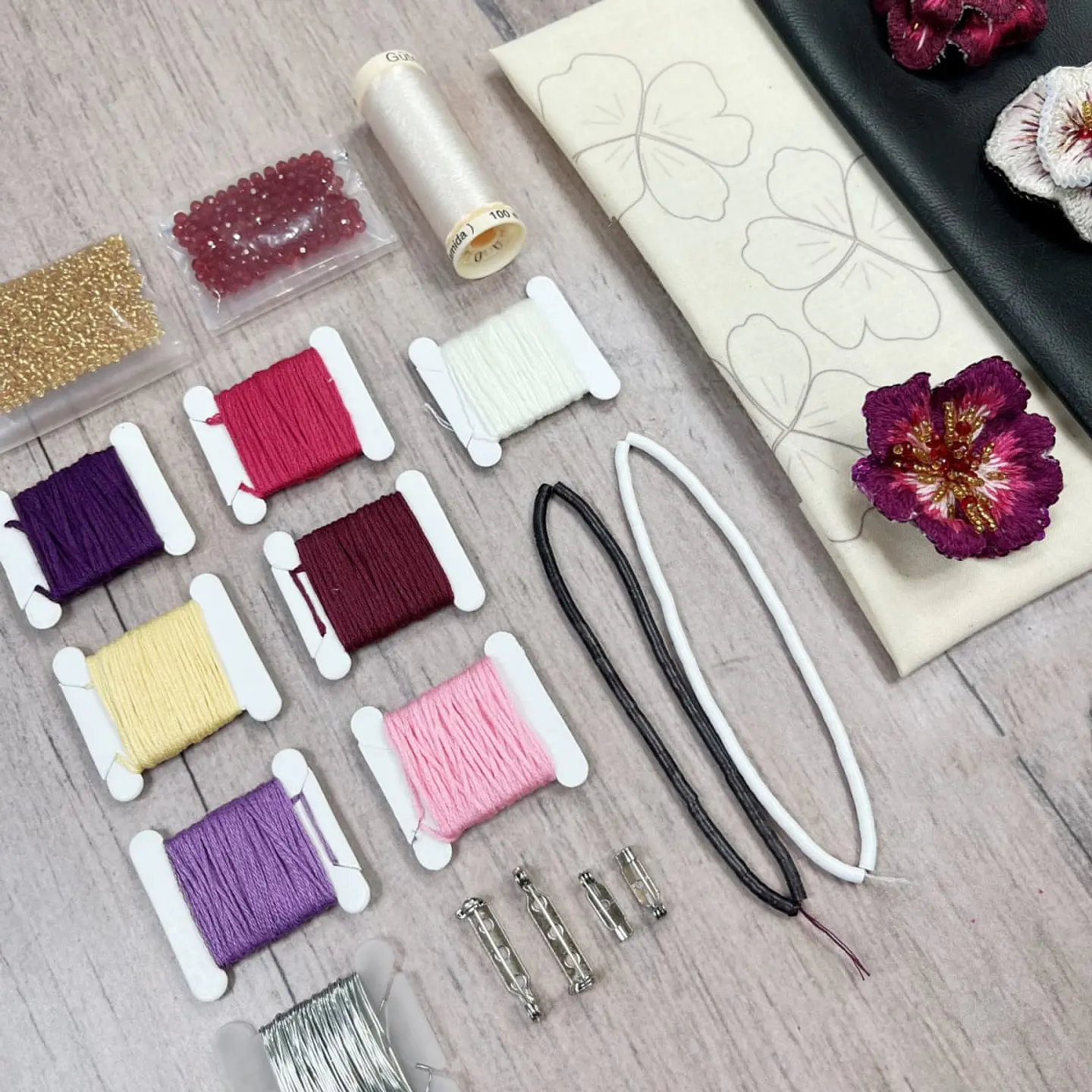Kit Flores en stumpwork 2
