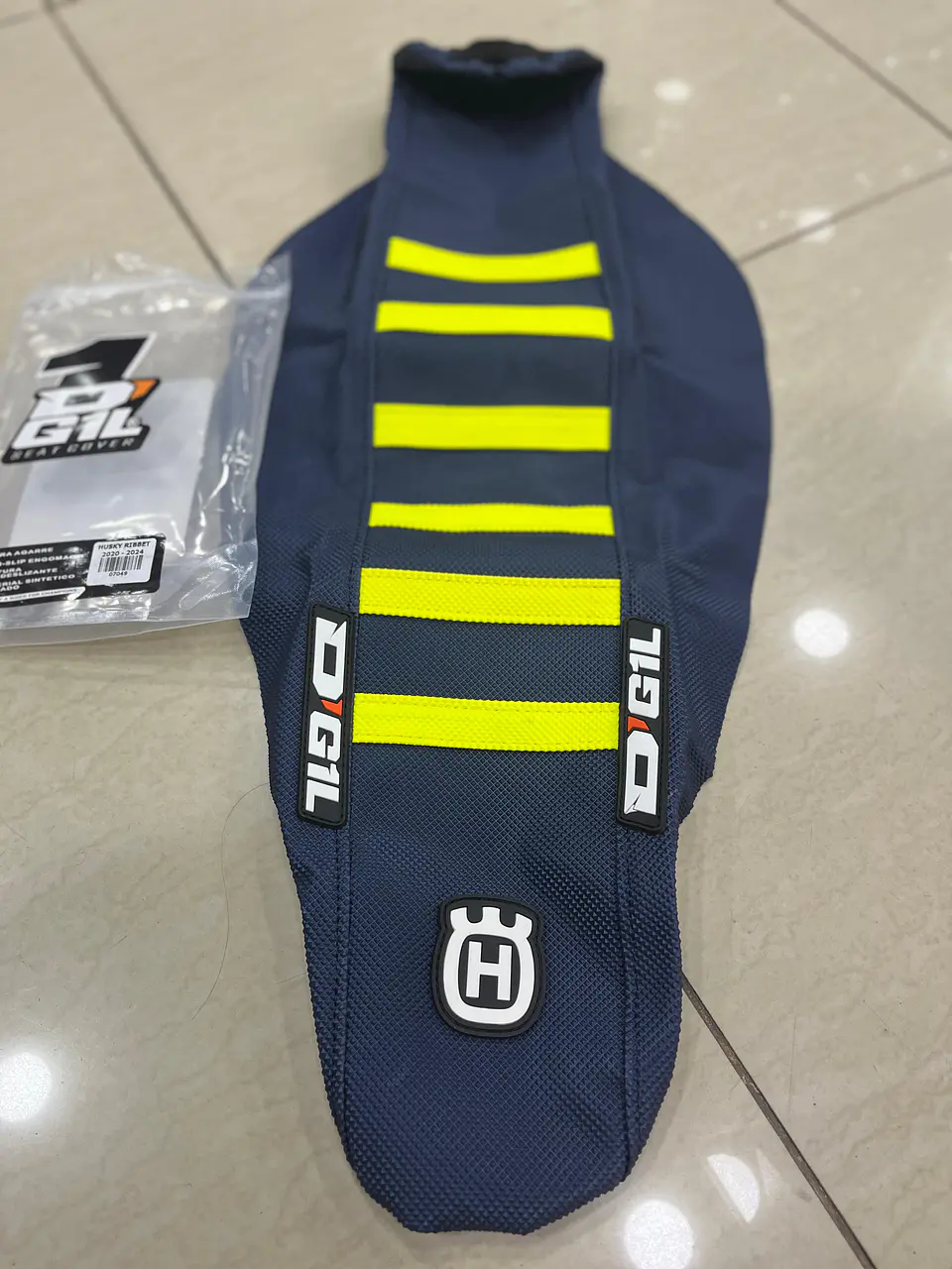 FUNDA DE ASIENTO DG1L HUSQVARNA 17-19 1