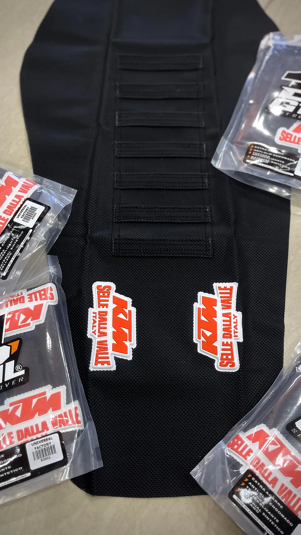 FUNDA DE ASIENTO DG1L UNIVERSAL KTM 125-500  1
