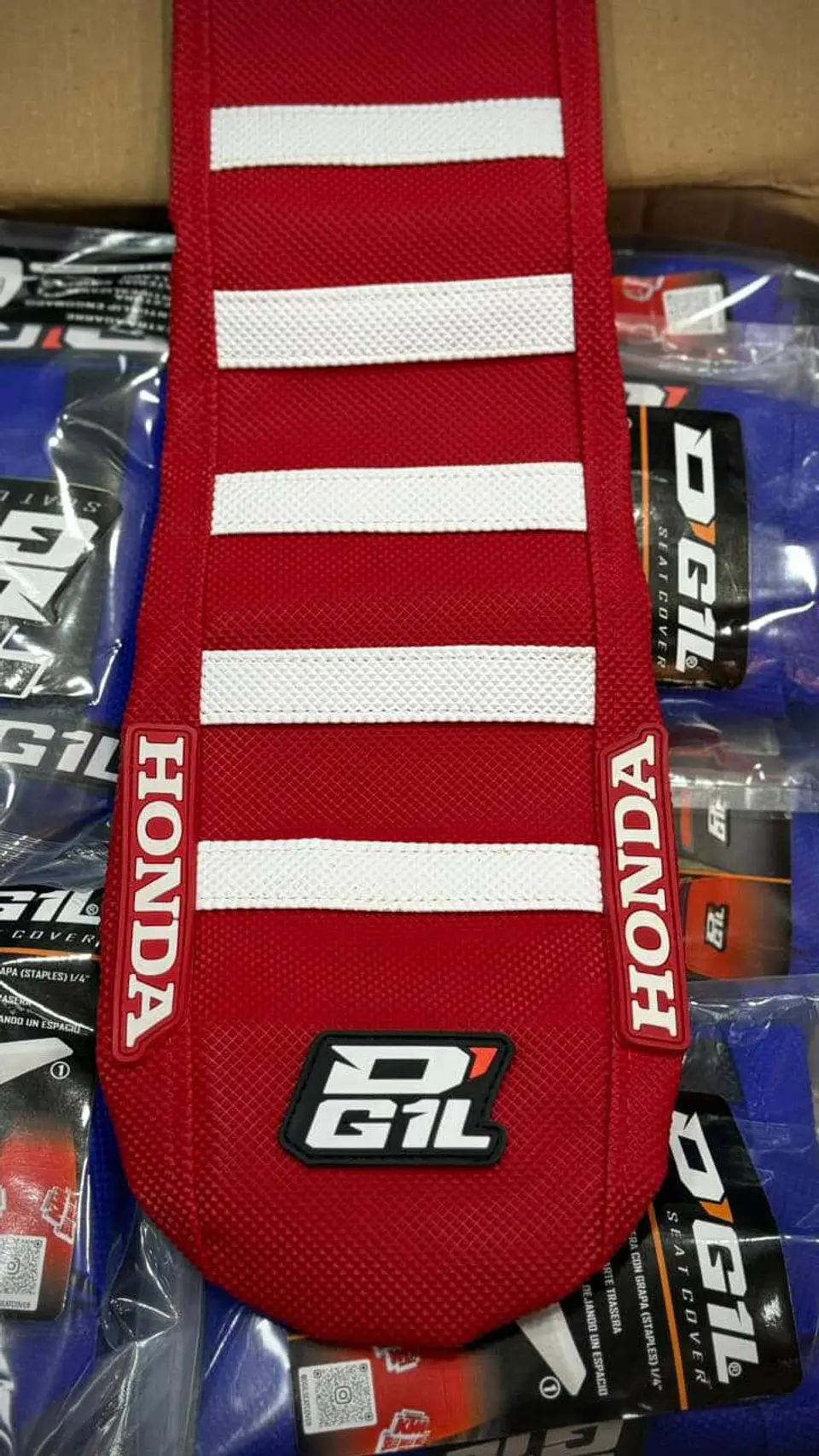 FUNDA DE ASIENTO DG1L HONDA ROJO RIB BLANCO  1