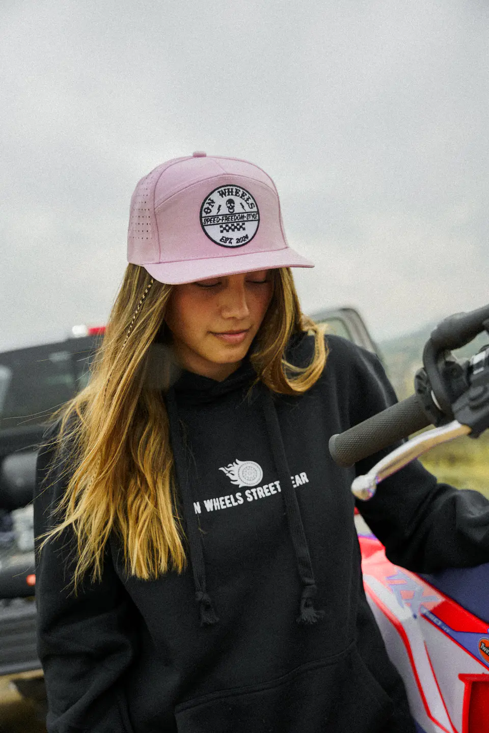 Poleron On Wheels AntiSocial black 2