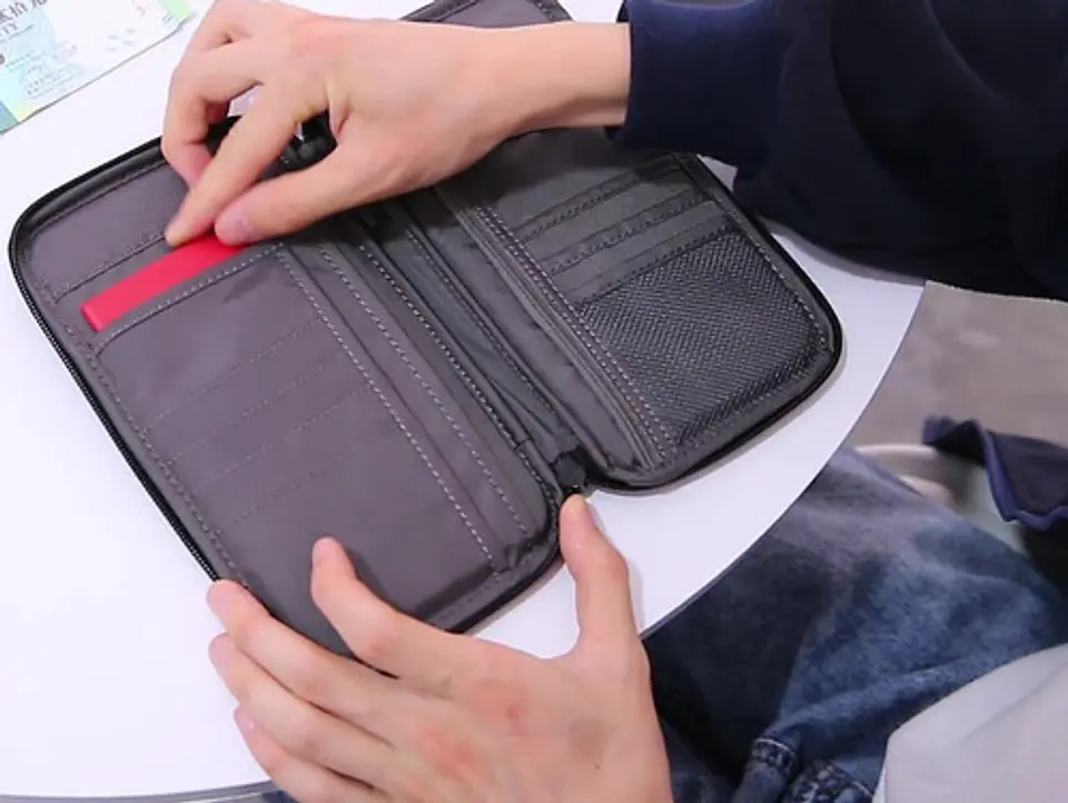 Billetera Portapasaporte Para Hombre Y Mujer 9