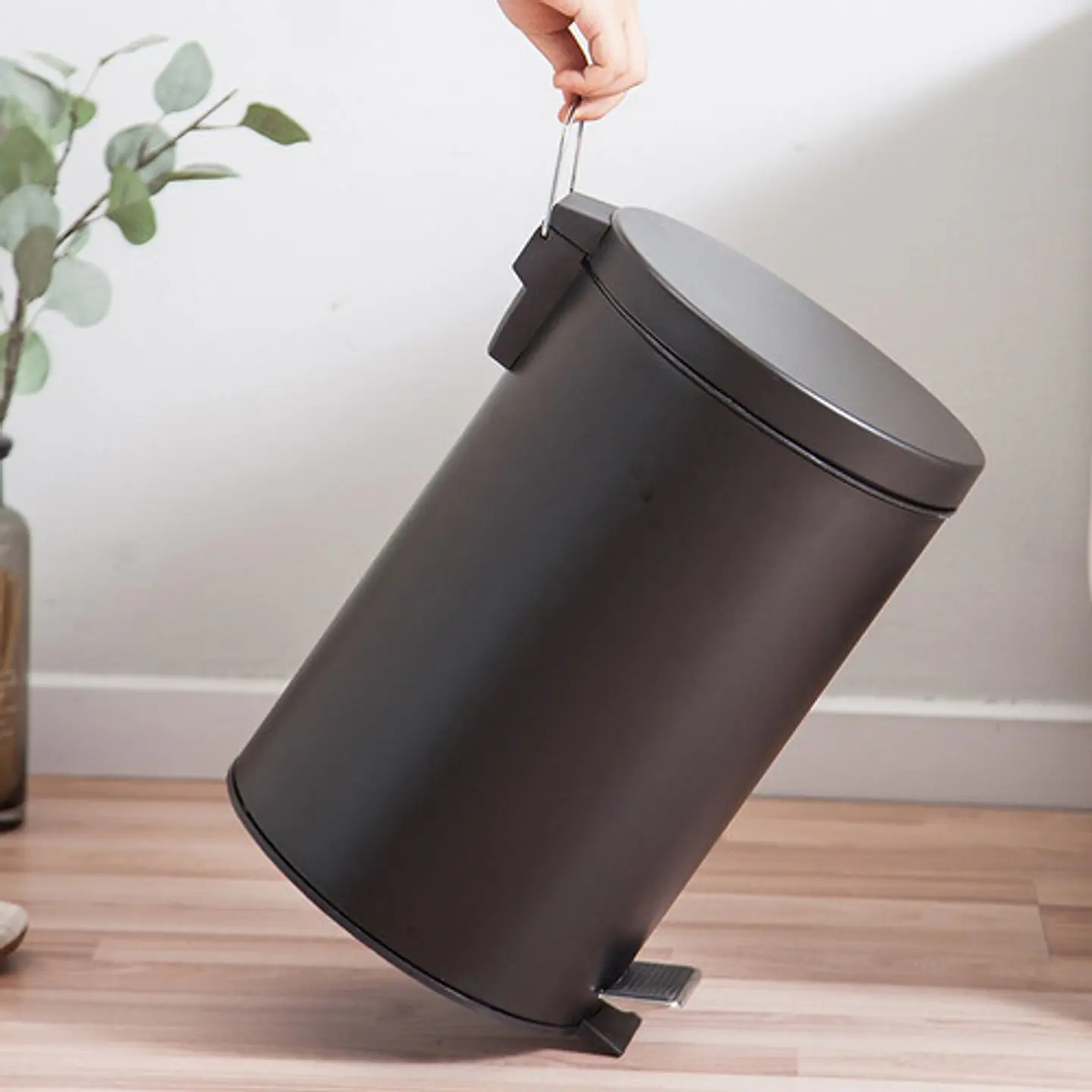 Papelera 8 Litros Elegante Con Pedal Basurero Oficina Baño 11