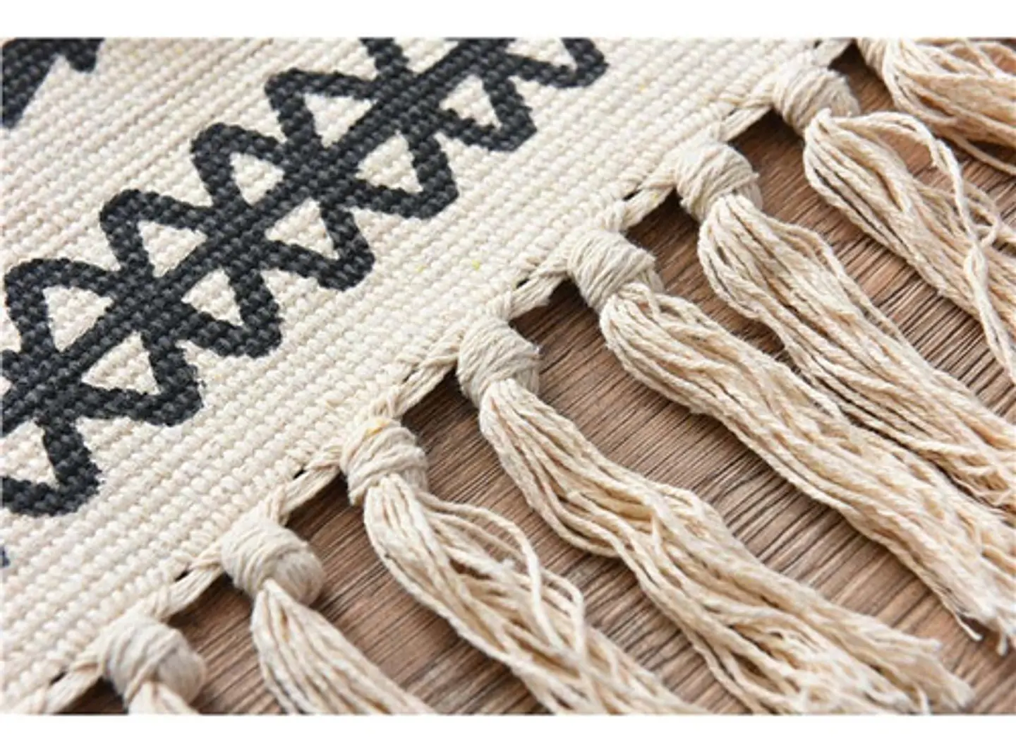 Alfombra Minimalista Estampada Boho Tejida A Mano Con Borlas 4