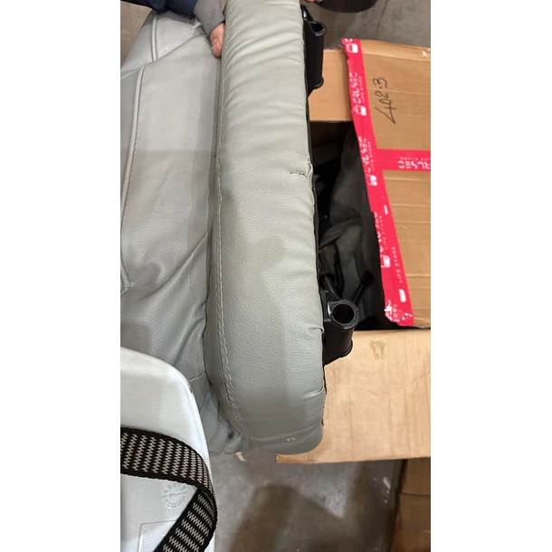 Silla De Escritorio YT-211 Giratoria Acolchada Oficina Ejecutiva (Reacondicionado) 13