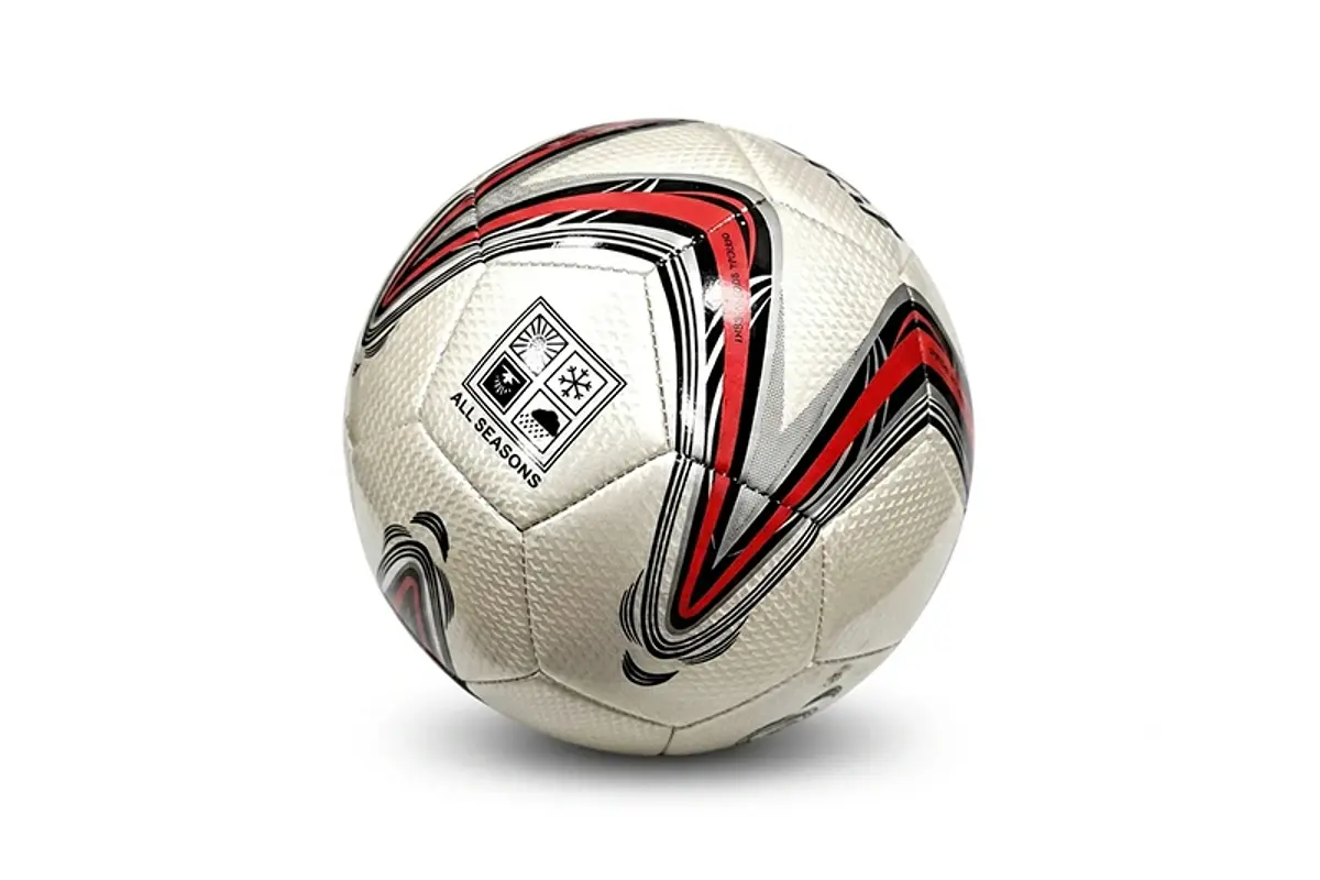 Balón de fútbol blanco para deporte y actividades al aire libre