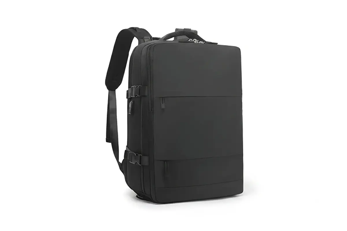 Mochila escolar negra con múltiples compartimentos