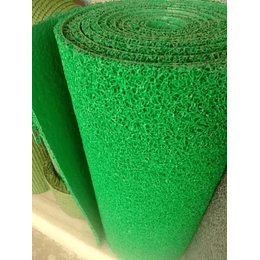 Alfombra Limpiapie PVC Tipo Nomad Verde 1,20 m ancho x 12 mm espesor x 1 m lineal.