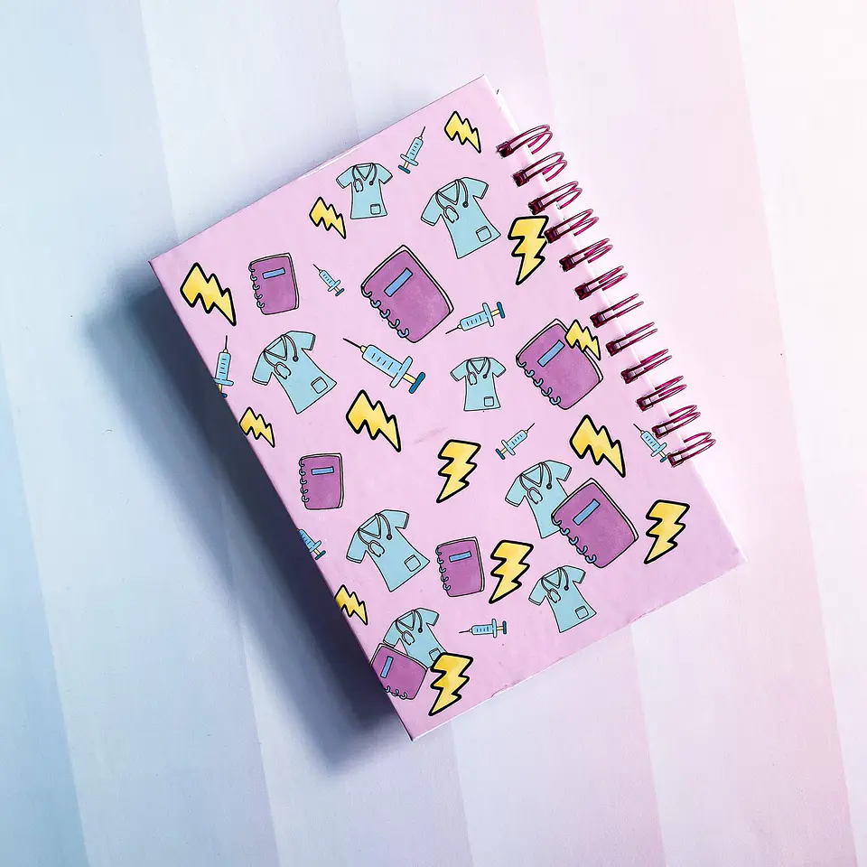 Libreta Rosada Jeringas, Tamaño Grande 2